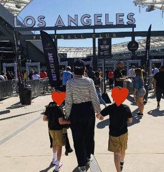 Hugo Wilson Dallas with his mom Ginnifer Goodwin and older brother in LA